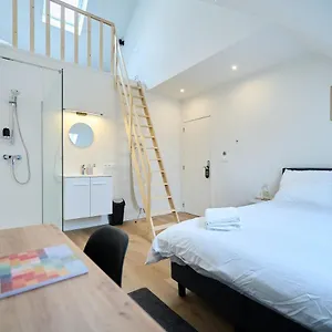 Living - , Bruxelles Belgique